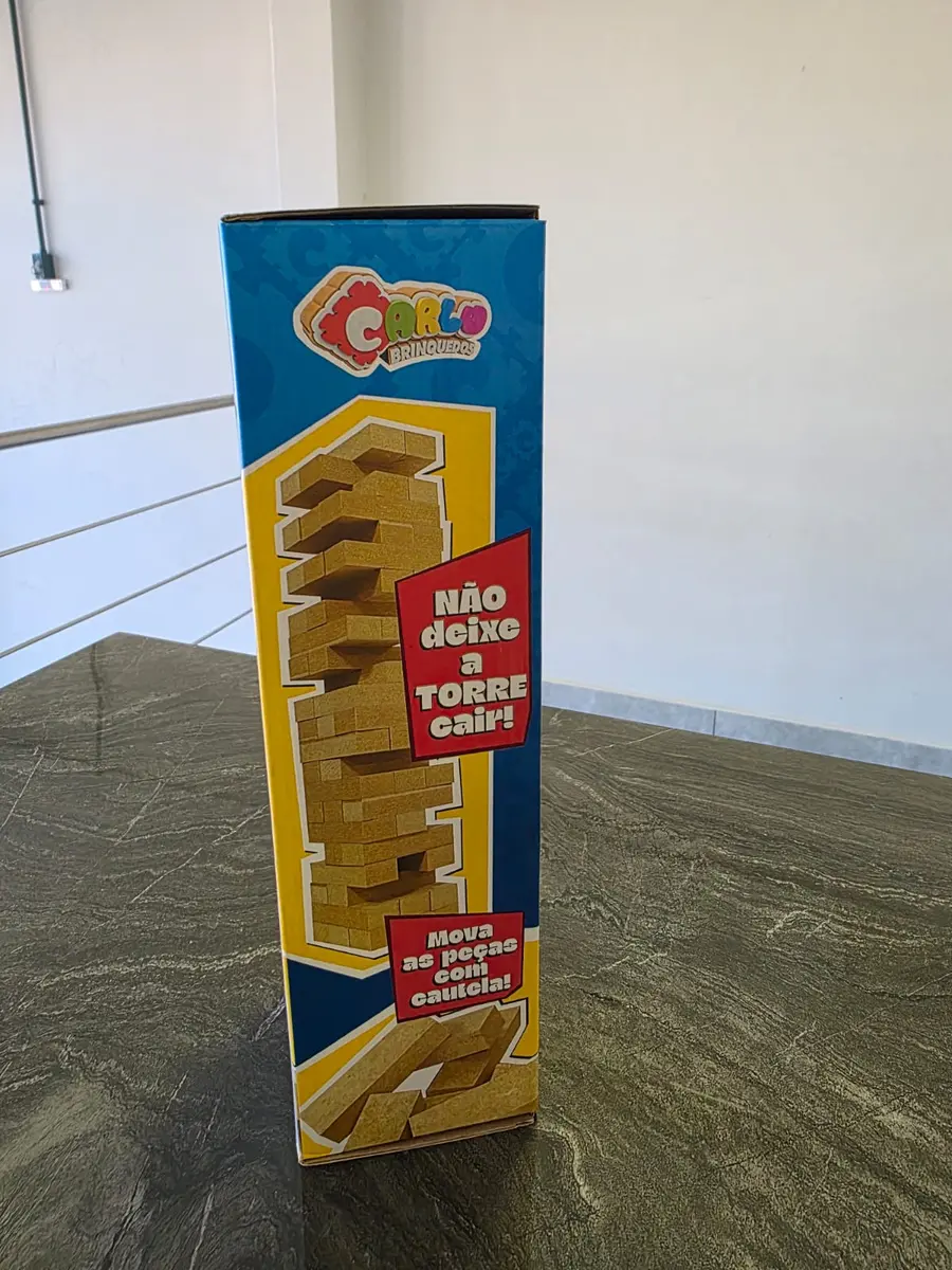Caixa alta para brinquedo de torre